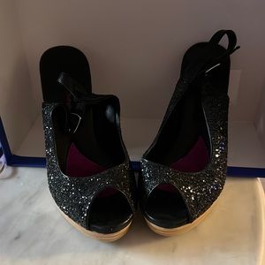 Betsey Johnson black glitter Polly’s🏴‍☠️, never worn